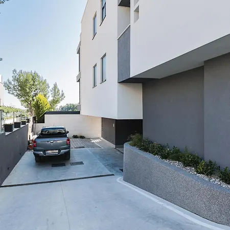 De Juliis Split Apartment Podstrana